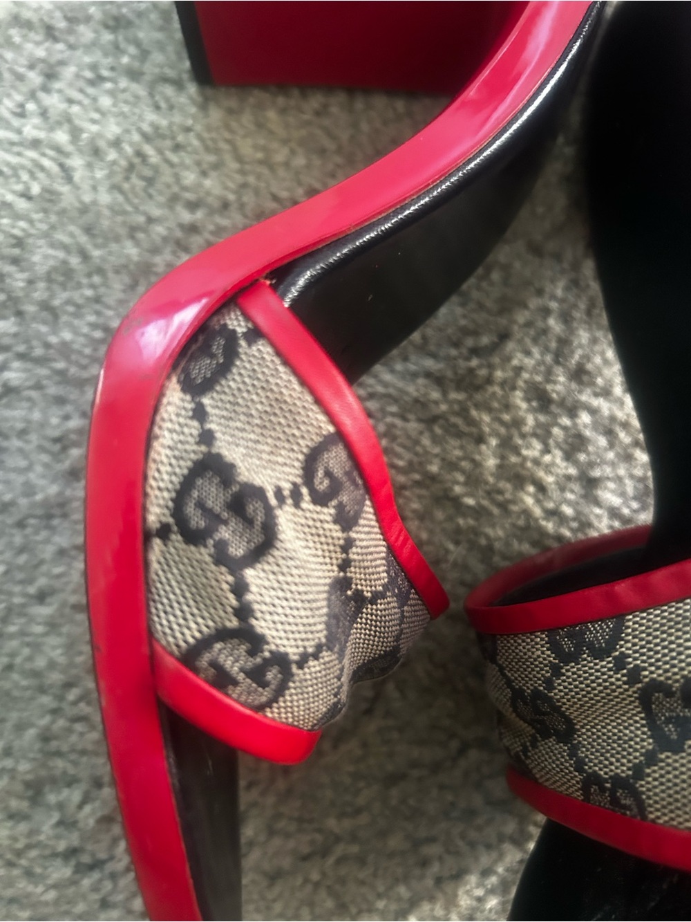 Authentic Gucci Beige Monogram Slide Heels with Red Trim - Picture 10 of 17
